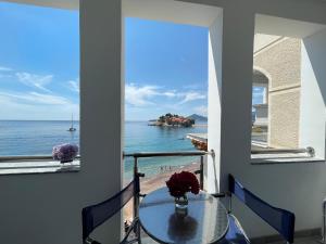 Apartment with Sea View room in Plava Vila Beach Apartments Sveti Stefan
