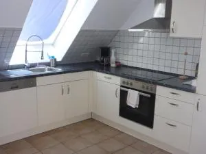 Zimmer 6 + 7+ 8 zusammen 1 Apartment - Bachenbrock