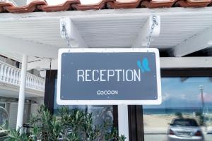 Cocoon Hotel-Beach bar