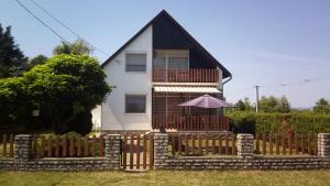 Tóparti ház Balatonszemes - Ubytování bez kategorie ve městě Balatonszemes