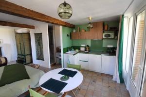 Appartements AMALOUYSE Studio de charme au coeur des chateaux de Loire : photos des chambres