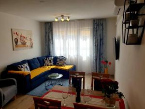 Apartment Mon Chéri-located in a quiet neighbourhood near beaches FREE PARKING