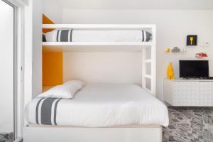 Warm Yellow Albufeira