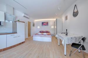 Apartment light in Pula