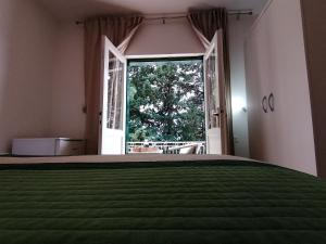 Apartment Borovi with terrace and parking Podaca