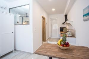 One-Bedroom Apartment room in Salt n Mellow