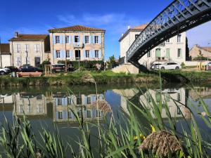 B&B / Chambres d'hotes Les Volets Bleus : photos des chambres