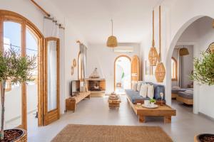 Sandys Cycladic Style Apartment
