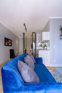 Alimama Spaces: The Mansons Ellipse