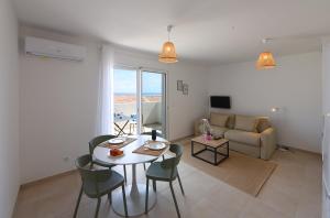 Appartements Residence Marina di Bravone - appartement 6 personnes Vue Mer 1er etage N16 : photos des chambres