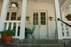 Bo på Bigård Eke Gamla Skola