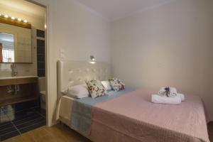 Yannis Nest