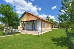 BulgariaVilla - Villa Magnolia with pool - Bryastovets