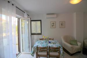 Apartment Livija near the beach