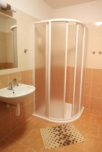 Bungalow room in HOTEL SVRATKA