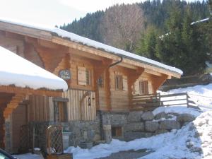 Chalets CHALET-MORZINE-6 a 18 PERSONNES-SAUNA -PROCHE NAVETTE et BOULANGERIE-MANUPA CLEVIE : photos des chambres