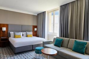 Hotels Crowne Plaza Paris Republique, an IHG Hotel : photos des chambres