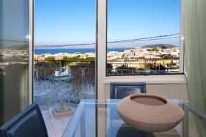 One-Bedroom Apartment with Sea View room in Posidonia Residence