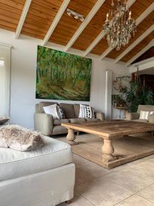 Casa Moderna con Jardín Soñado cerca del lago