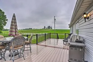 Millersburg Home with Covered Porch and Fire Pit! - والنوت كريك