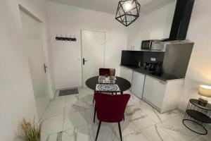 Appartements Le Dolce Vita - Centre historique, proche toutes commodites, stationnement aise, Wifi-Netflix : photos des chambres