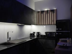 SAVVAS & JOANNA BOUTIQUE