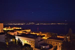 Appartements Grand T2 STANDING AJACCIO Proche centre et plages VUE PANORAMIQUE PARKING PRIVE : photos des chambres