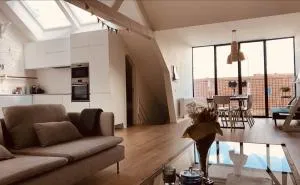 Lichtrijke loft bij restaurant Den Olifant - 伊普尔