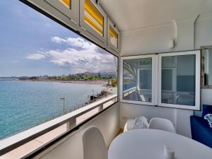 The Cruise Ship Cabin