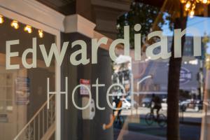Edwardian Hotel - image 1