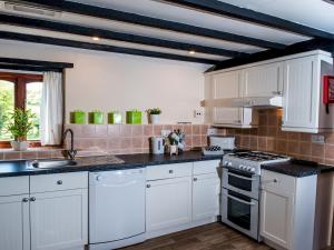 Pass the Keys Ideal Home from Home Cottage  sleeps 4