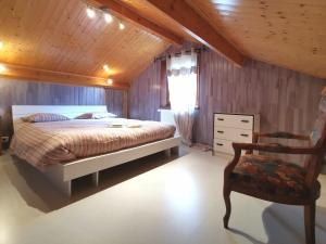 Maisons de vacances Gite Saint-Germain-Laprade, 4 pieces, 6 personnes - FR-1-582-322 : photos des chambres