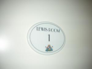 Lewisrooms Domo img56