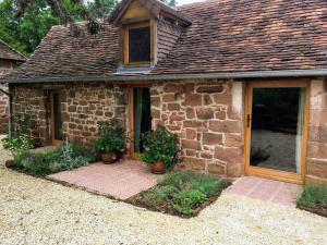 Countryside tiny house near Chateau de Hautefort