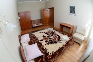 Lucia with Self Check-in