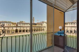 Apartments Florence - Ponte Vecchio Balcony