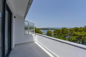 Lazaneo Seafront Apartments, Jelsa Hvar