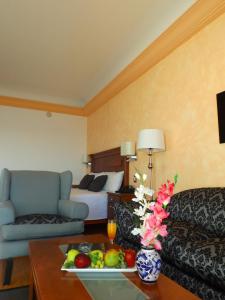 Hotel La Posada & Beach Club in La Paz - Room Deals
