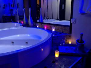 Hotels Logis Hotel Oasis : photos des chambres