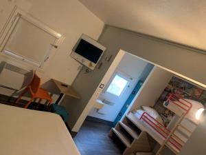 Hotels hotelF1 Saint Witz A1 Hotel : photos des chambres