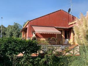 Casa Gino Petrulli Etna, villa con piscina