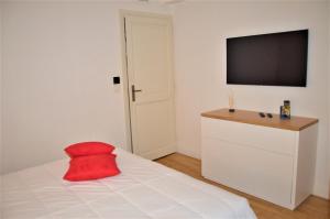 Appartements Grand T2 STANDING AJACCIO Proche centre et plages VUE PANORAMIQUE PARKING PRIVE : photos des chambres