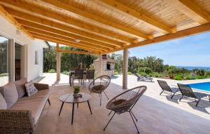 SEA VIEW VILLA *big poolBBQdirect sea access