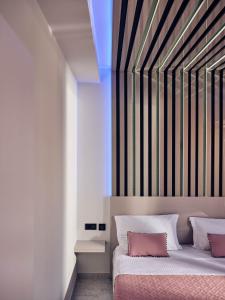 SAVVAS & JOANNA BOUTIQUE