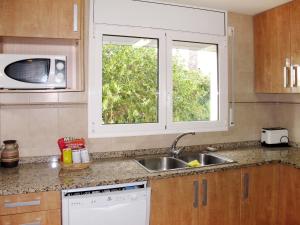 Holiday Home Bretos 8 - CGE 215 by Interhome