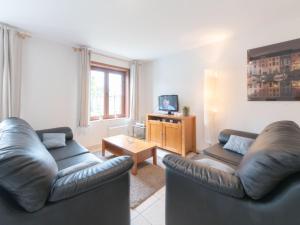 Holiday Home Vissershuisje 9-21 by Interhome