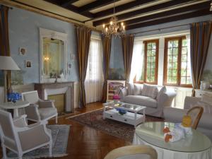 Maisons de vacances Le Chateau de Vernieres : Suite 1 Chambre