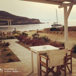 Sunset Studios & Rooms