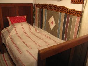 Cserépmadár szállás és Csinyálóház