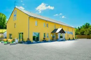 塞弗酒店 - Sévérac d' Aveyron